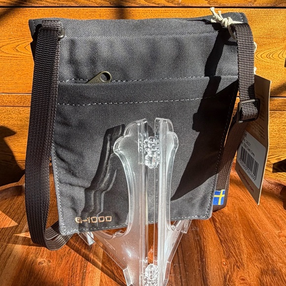 Fjallraven Pocket Bag Dark Gray Crossbody NWT - Picture 5 of 8